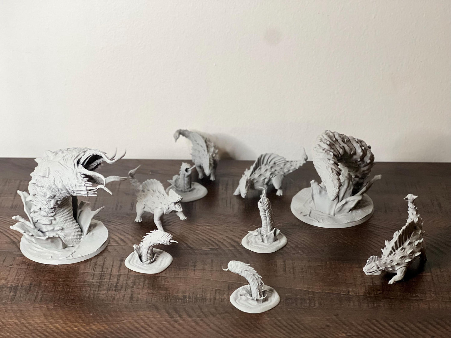 DnD Desert Creature Miniatures – Scarlet Worm, Wormling & Dune Beasts for Tabletop RPGs (Physical Minis)