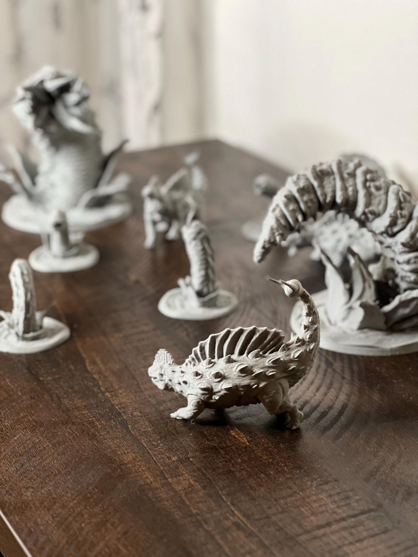 DnD Desert Creature Miniatures – Scarlet Worm, Wormling & Dune Beasts for Tabletop RPGs (Physical Minis)